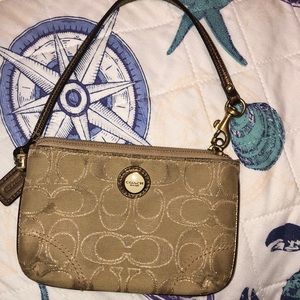 Coach wristlet zipper pouch